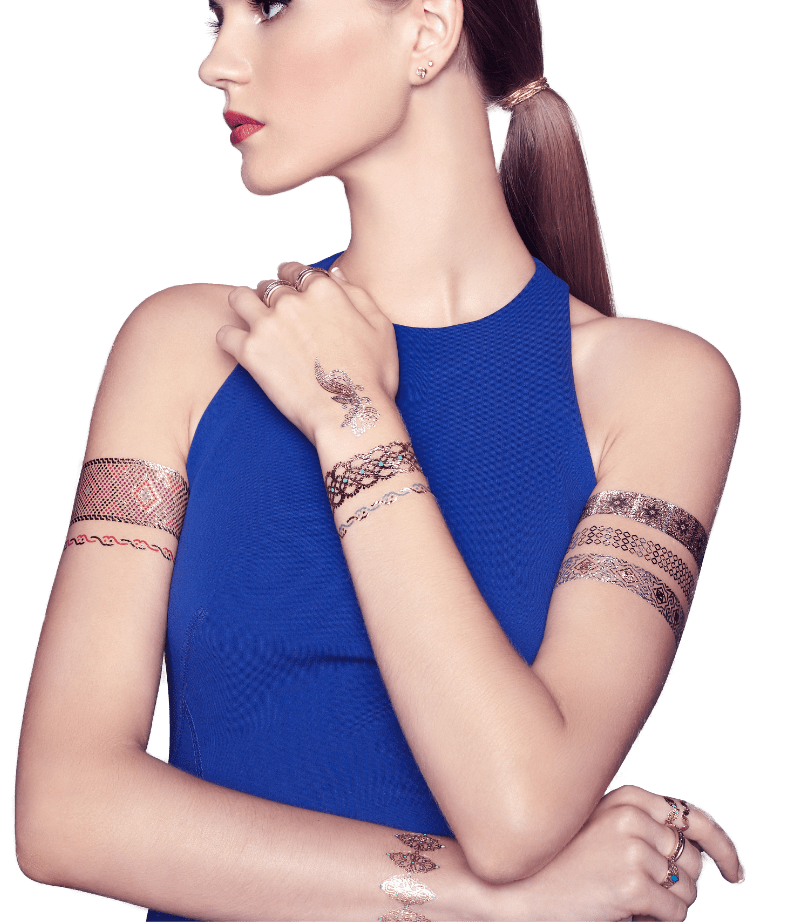 fashion-portrait-of-elegant-woman-with-PC8WJR9-1